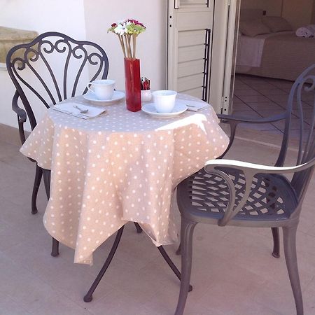 B&B A Casa Di Amici Giardini Naxos Bagian luar foto