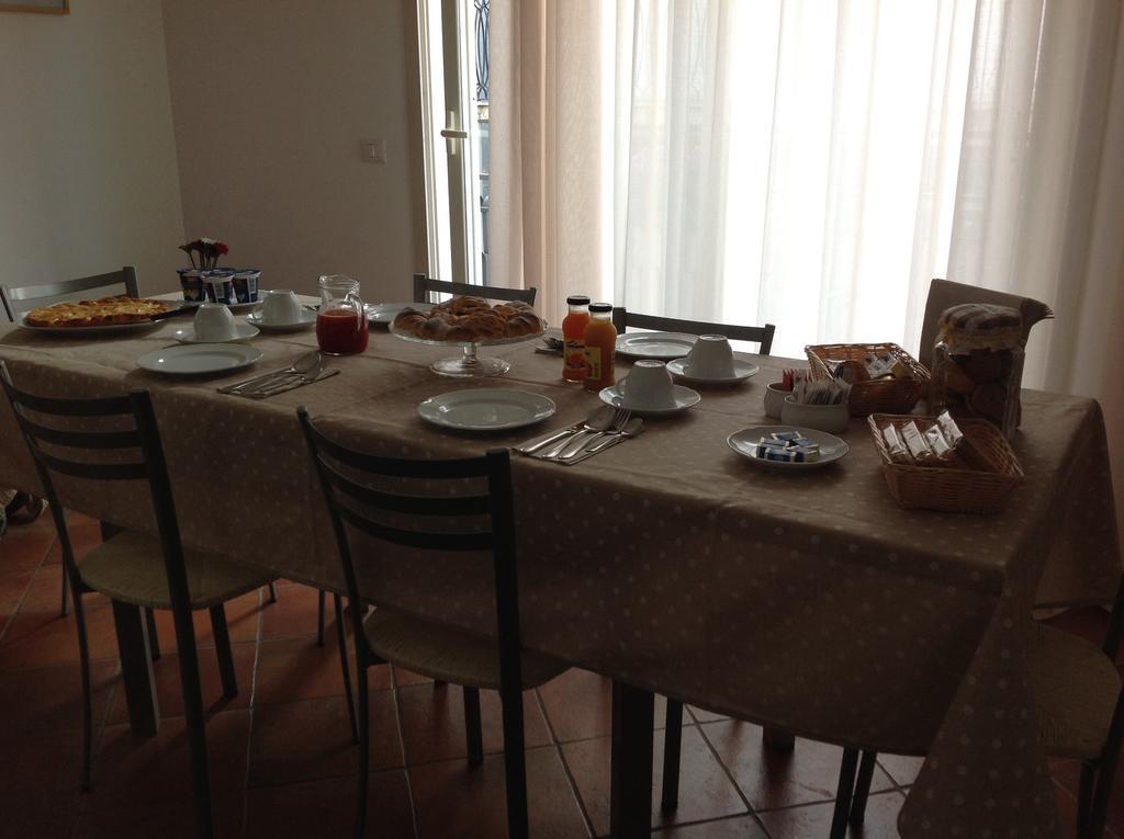 B&B A Casa Di Amici Giardini Naxos Bagian luar foto