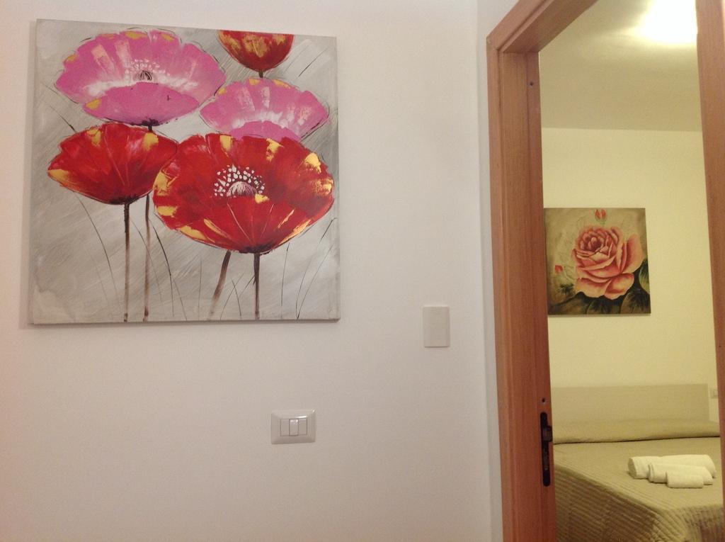B&B A Casa Di Amici Giardini Naxos Bagian luar foto