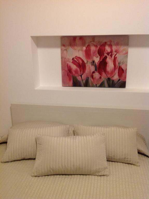 B&B A Casa Di Amici Giardini Naxos Ruang foto